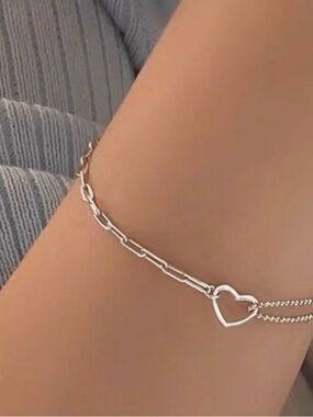 925 Sterling Silver Plated Heart Charm Bracelet. NWT.